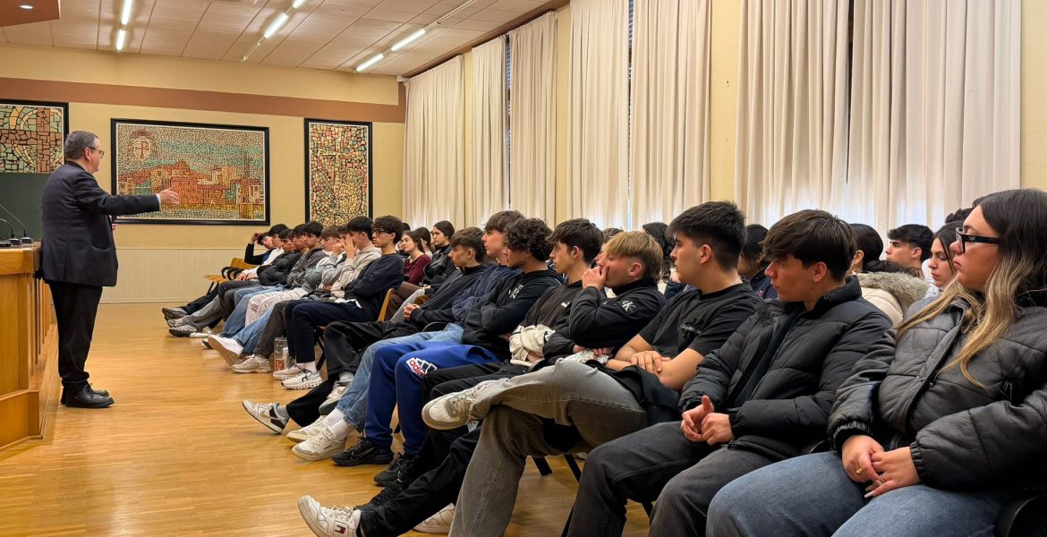 WhatsApp Image 2026-03-19 at 19.04.19